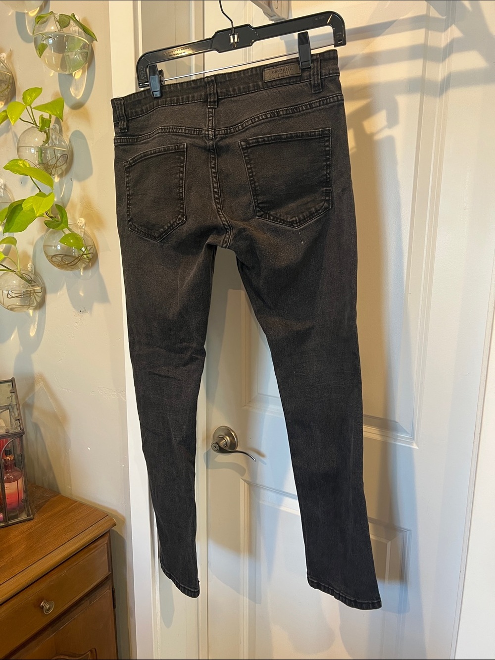 Kenneth Cole Slim Men's Jeans in Faded Black - Picture 4 of 8